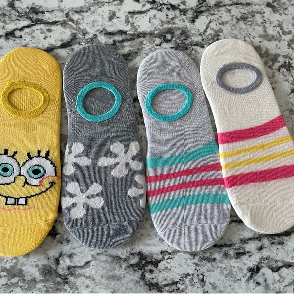 10 Pair Of Assorted SpongBob Socks - Picture 2 of 4